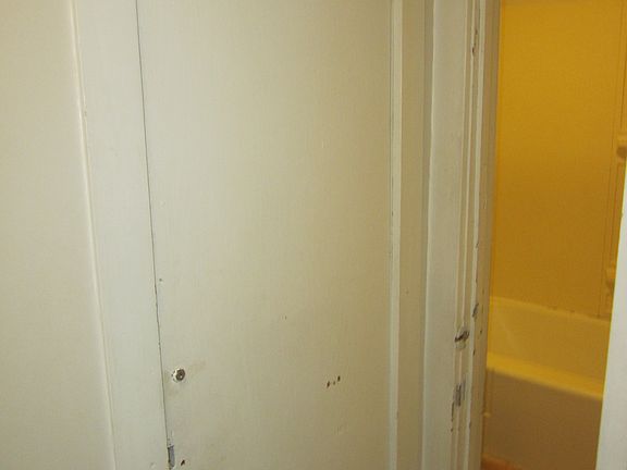 3rd image of 1201 Kiowa St