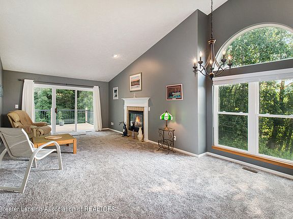 4th image of 290 Coppersmith Dr