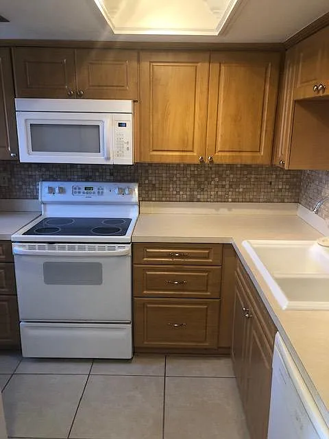 2 bed, 792 sqft, $1,395 — Photo 3