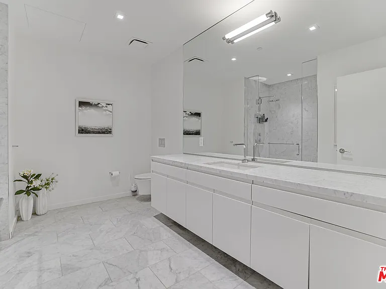 9000 W 3rd St #104 — Photo 22