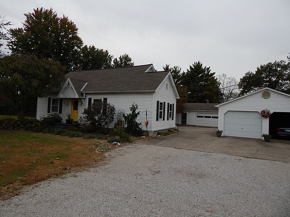 4 Garage Bays + Workshop