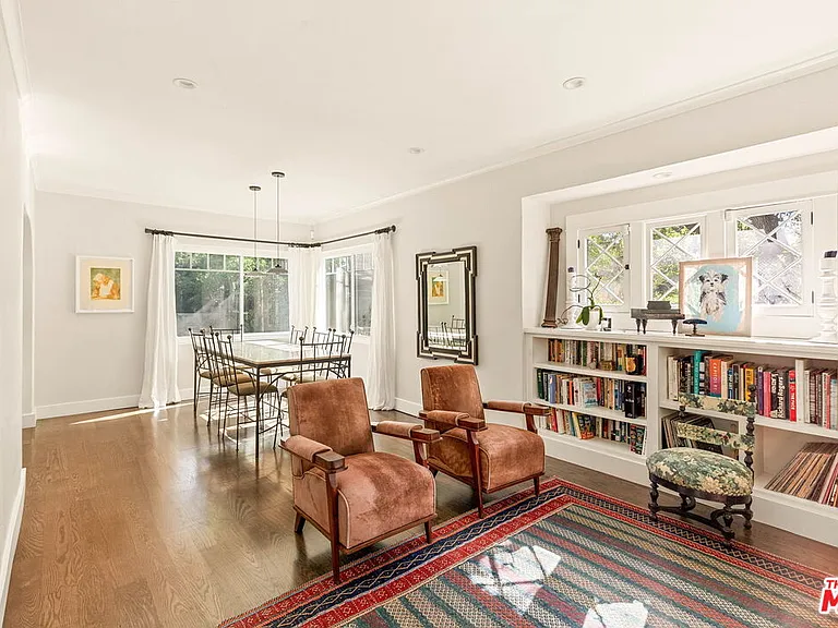 2102 N Bronson Ave — Photo 15