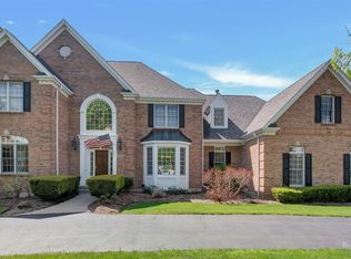 5606 Winding Rd, Crystal Lake, IL 60014