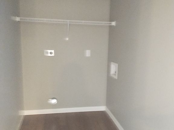5th image of 222 Longwood Ln