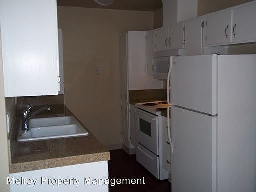 2nd image of 3929 Kansas St APT 06