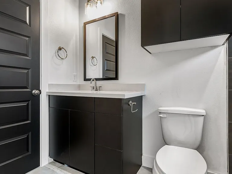 211 Lynn Dr — Photo 22