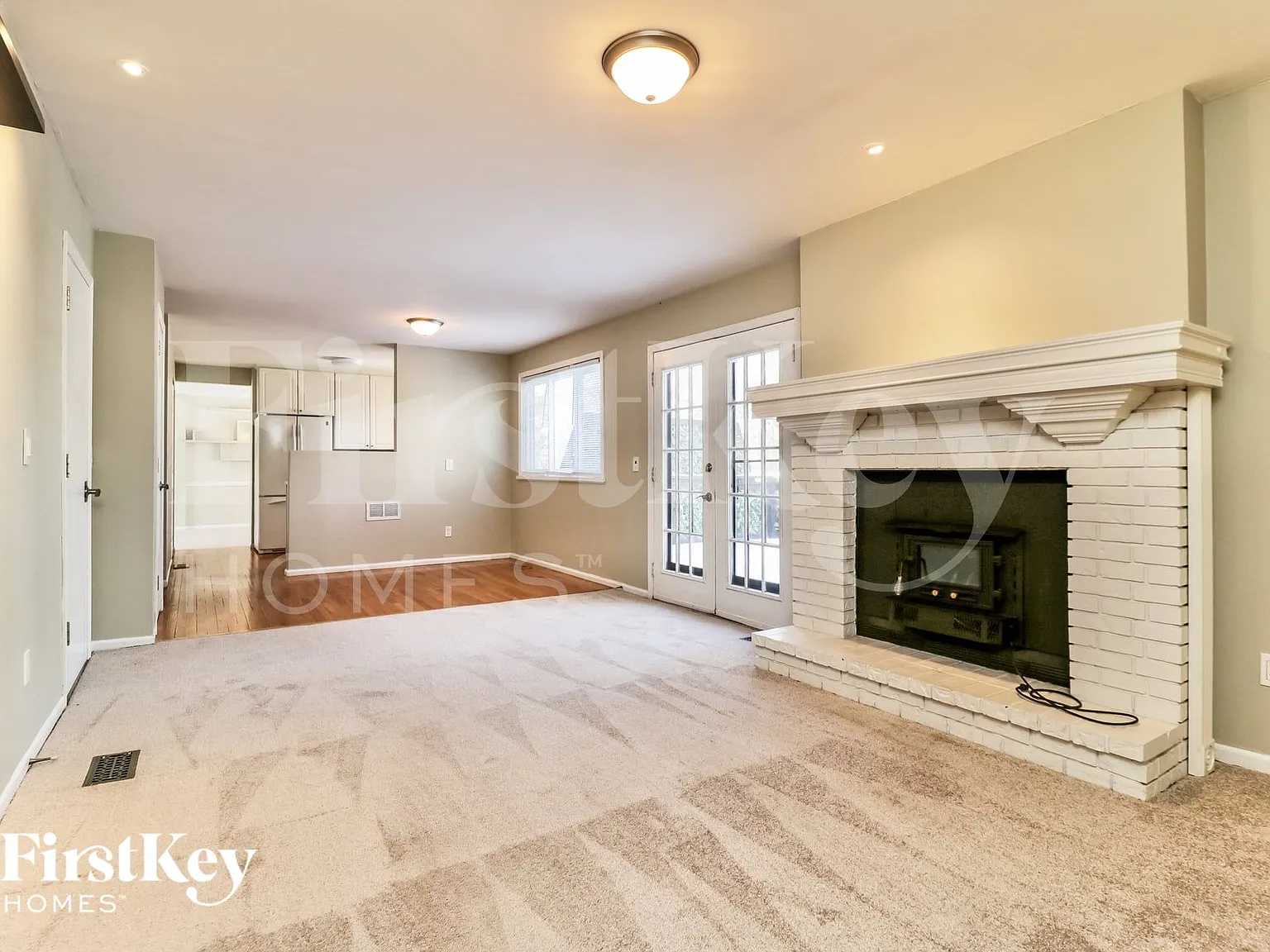 4 bed, 3.5 bath, 2516 sqft, $3,110 — Photo 3