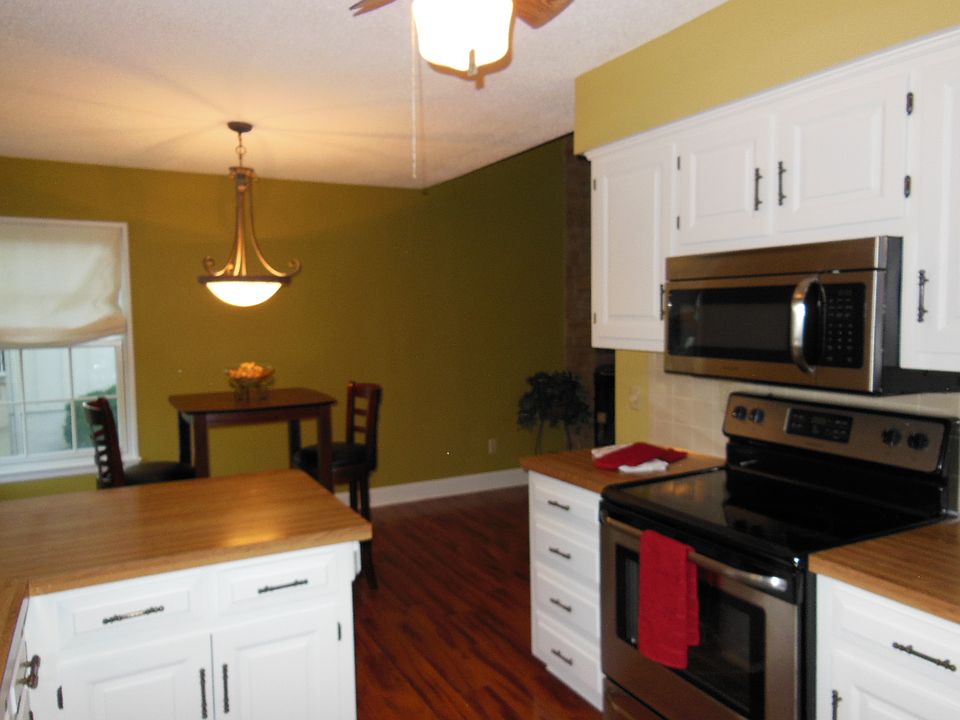 2nd image of 9144 Acuff Ln