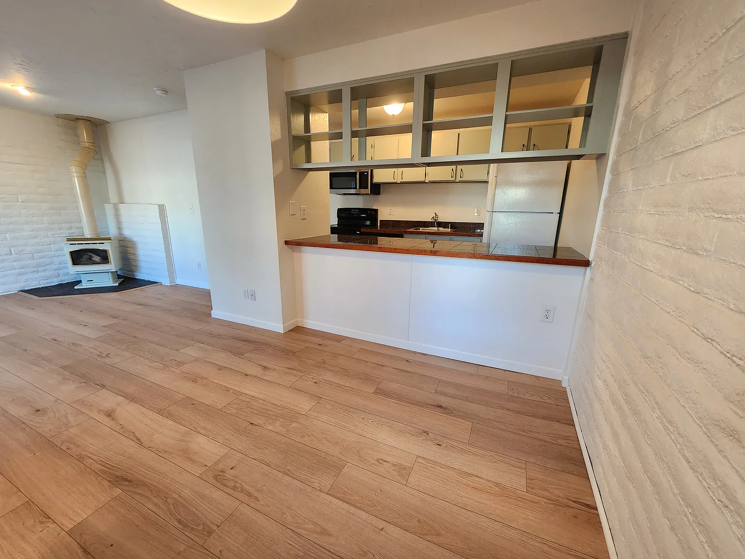 2 bed, 968 sqft, $2,800 — Photo 3