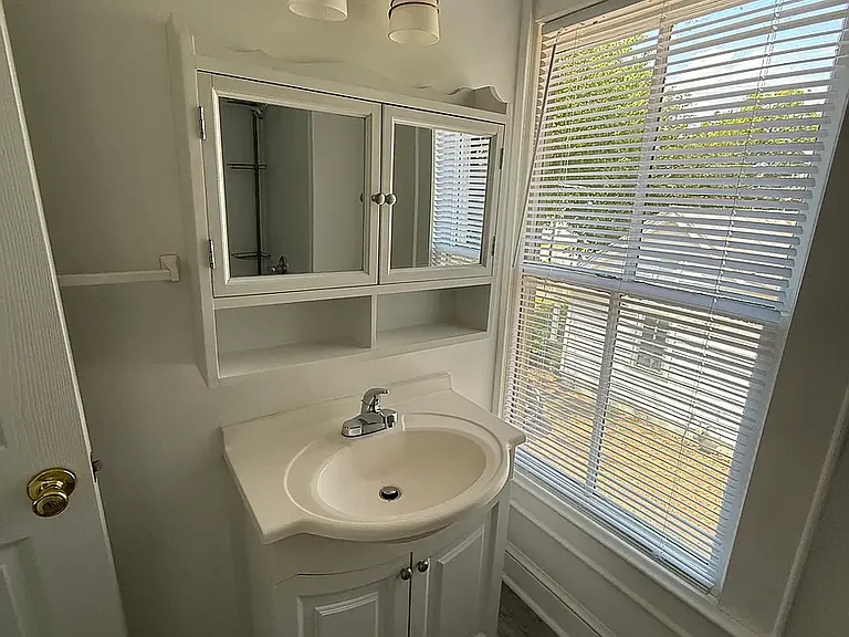 Unit C - Bathroom (sink/vanity)