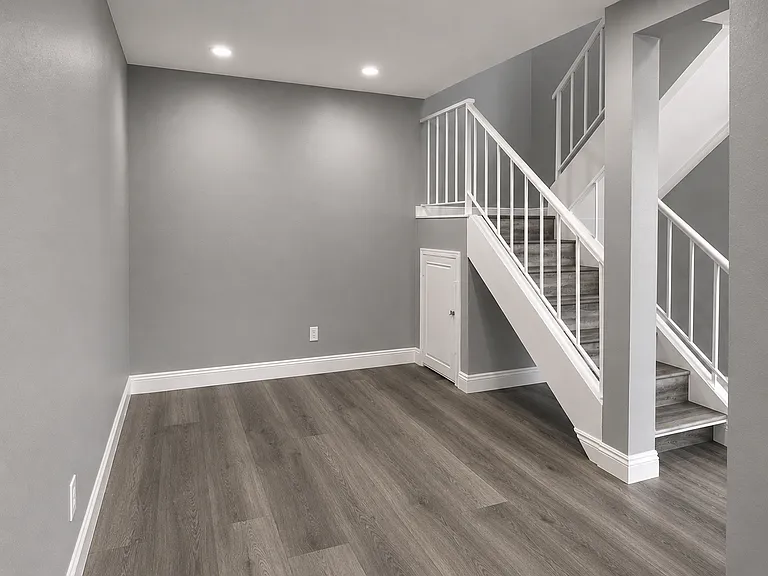 1239 W Rosecrans Ave #11 — Photo 4