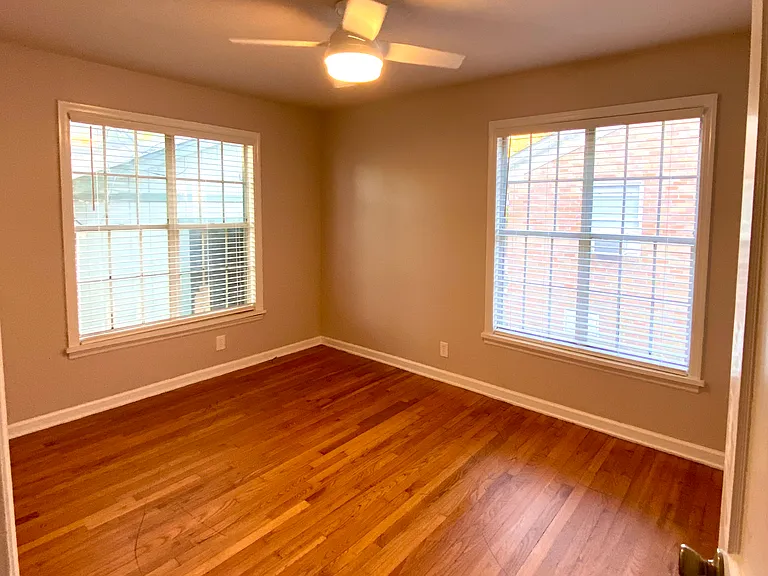 320 W Daisy L Gatson Bates Dr — Photo 8