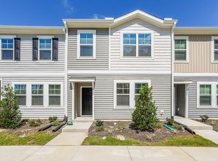 522 Landing View Dr, Wendell, NC 27591