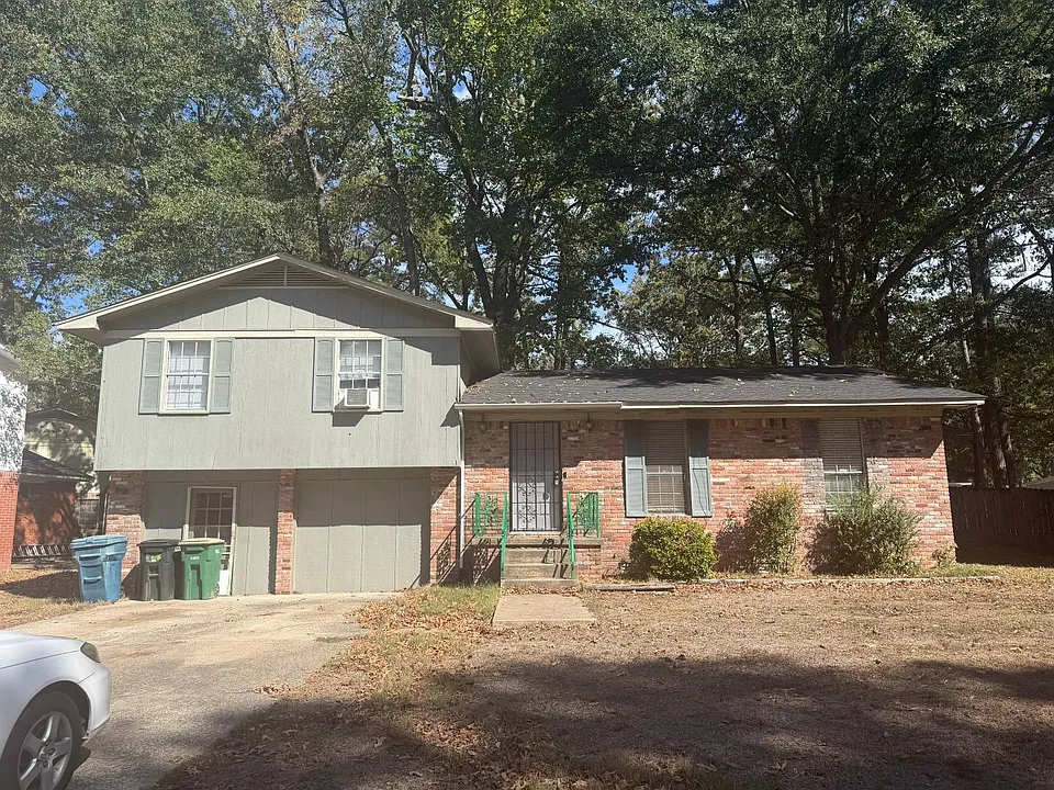 1 Regency Ct