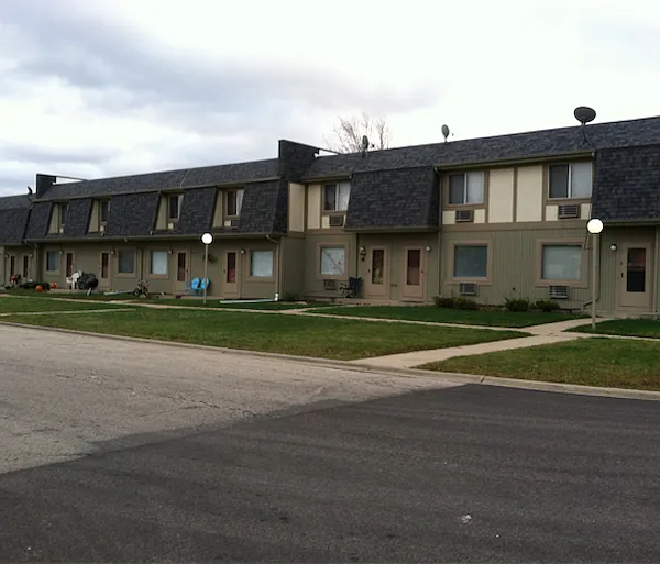 631 Oriole Ct