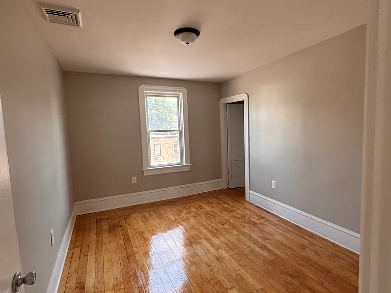 169 Walnut St #1 — Photo 12
