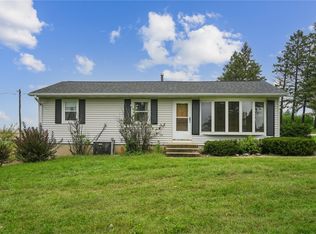 4906 Longview Dr, Fairfax, IA 52228