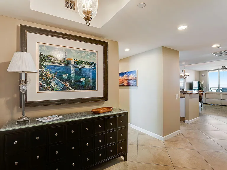 2650 Lake Shore Dr #804 — Photo 2