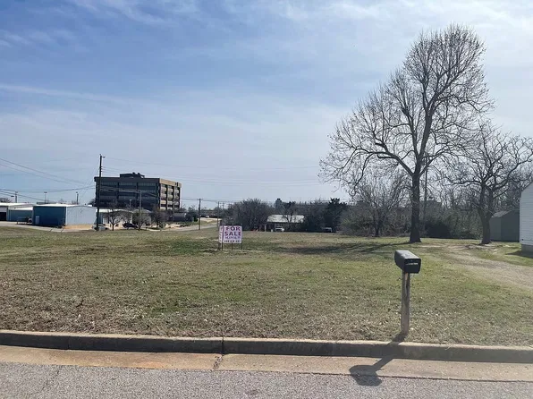 806 NW 66th St, Oklahoma City, OK 73116