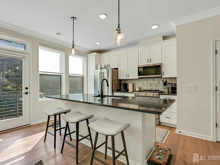 610 Sadie Cir — Photo 7