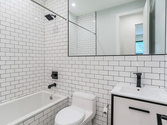 3rd image of 1772 Bergen St #4C