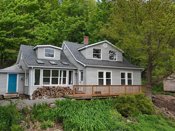 49 Rear Barachois Rd, Victoria, NS B0E 1B0