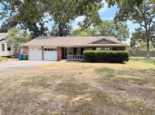 2705 Ozark Dr, N Little Rock, AR 72116