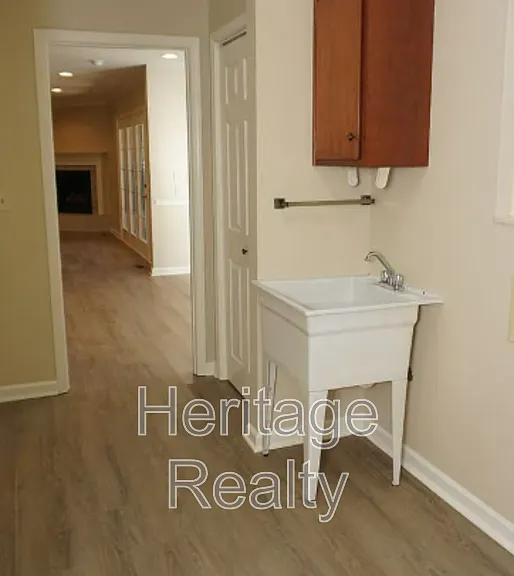 867 Westgate Dr — Photo 33