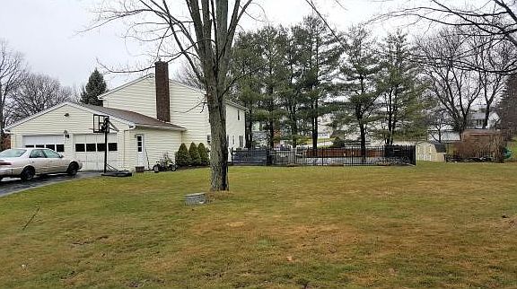 4th image of 3 Oakwood Dr