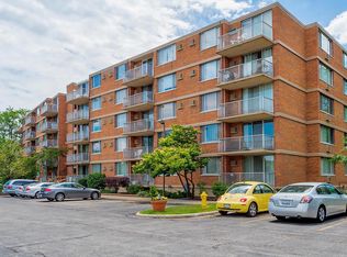 2200 S Stewart Ave APT 1A, Lombard, IL 60148