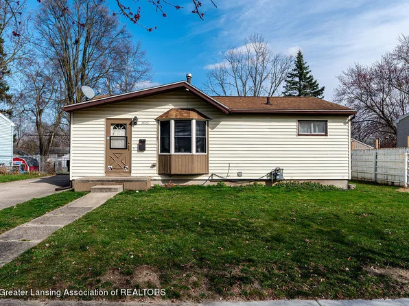 4523 Burchfield Ave, Lansing, MI 48910
