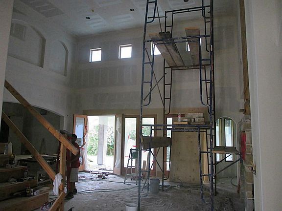 Family Room and Foyer have 20' Ceilings