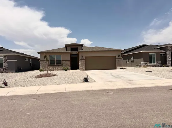 3811 Honeysuckle Dr, Carlsbad, NM 88220