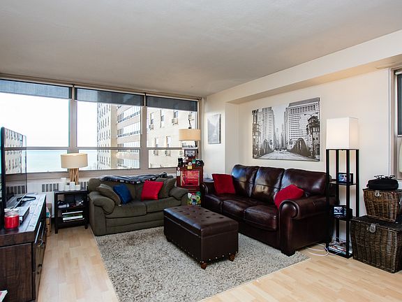 3rd image of 3950 N Lake Shore Dr APT 1518