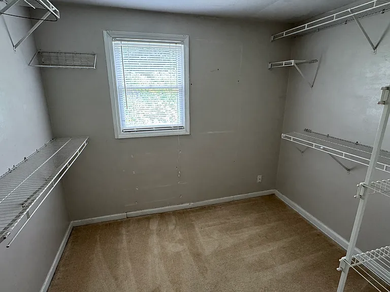 619 Vale Ave N — Photo 14