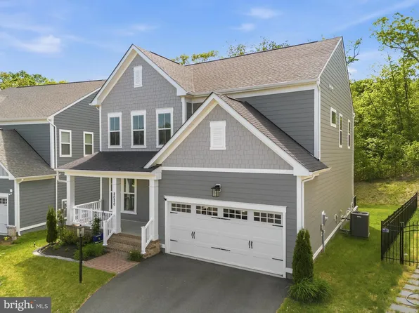 2020 Silver Sycamore Ln, Dumfries, VA 22026