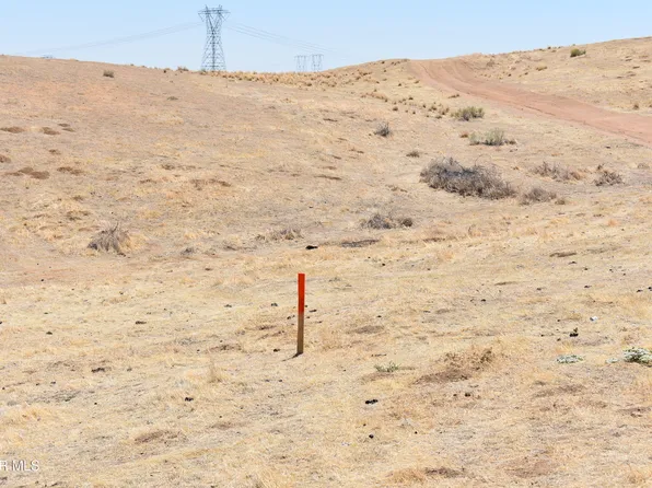 Vic Avenue Stw #E4-135, Lancaster, CA 93536