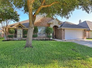 5009 Oldcastle Dr, Mansfield, TX 76063