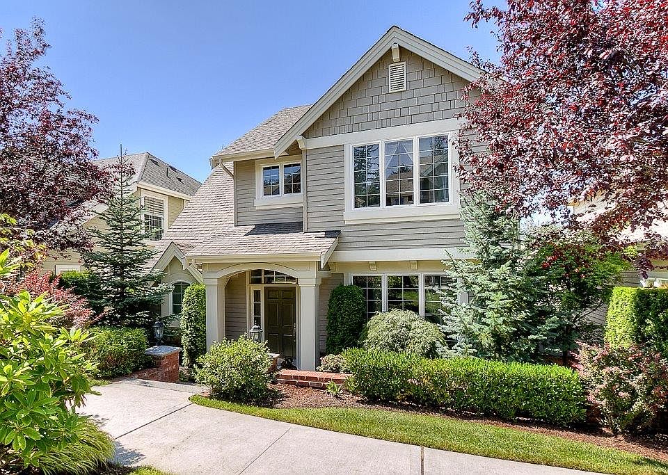 1st image of 2056 30th Ln NE