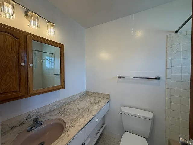 398 Alida Way #5 — Photo 8