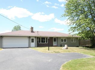 5915 Sunfish Lake Ave NE, Rockford, MI 49341