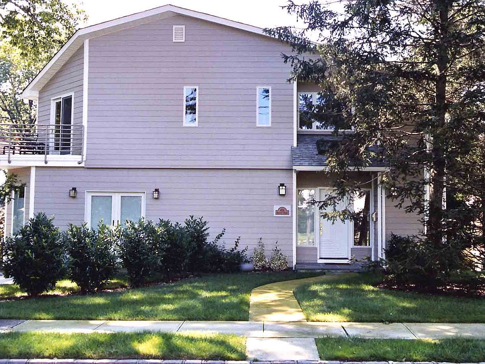 Facing Radcliff Ave