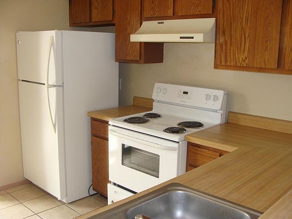 3rd image of 463 Purdue Ct APT D