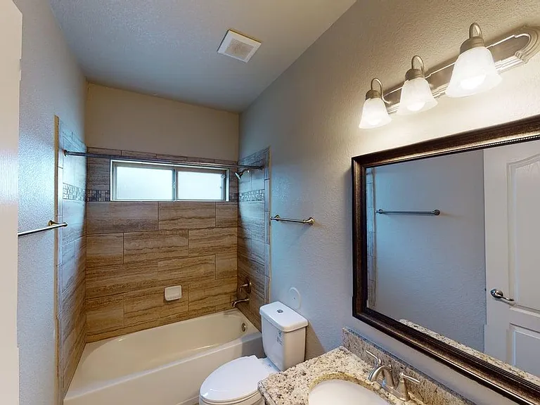 Full Hallway Bath