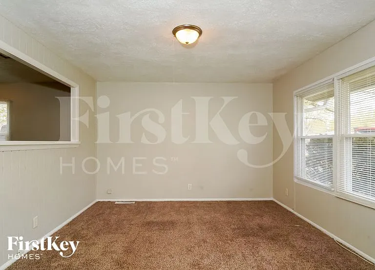4331 Bertrand Rd — Photo 4