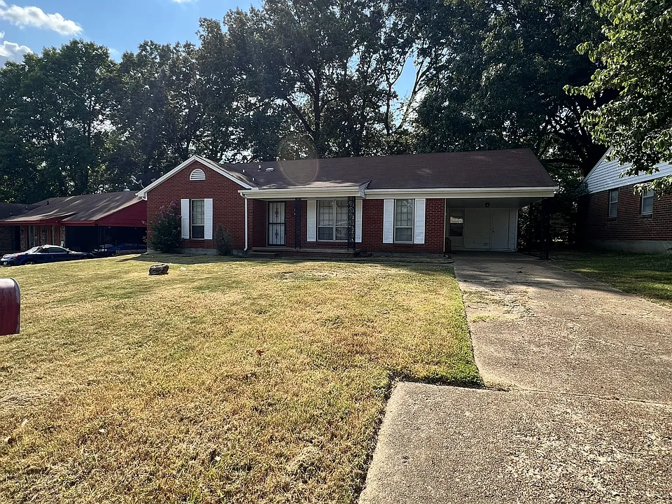 3611 Naylor Dr