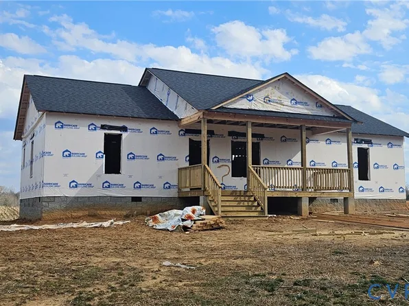 2078 E Courthouse Rd, Blackstone, VA 23824