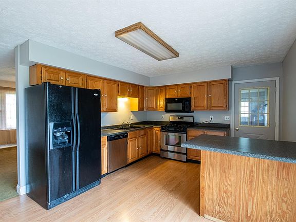 5th image of 568 N County Road 325 E