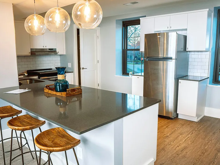La Maison Apartments — Photo 8