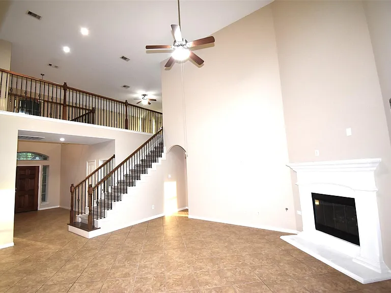51 S Greenprint Cir — Photo 8